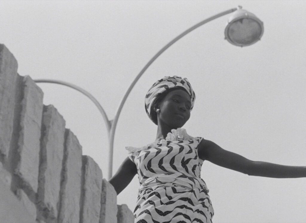 Black Girl - Ousmane Sembène - Diouana - Mbissine Thérèse Diop - war memorial - Dakar