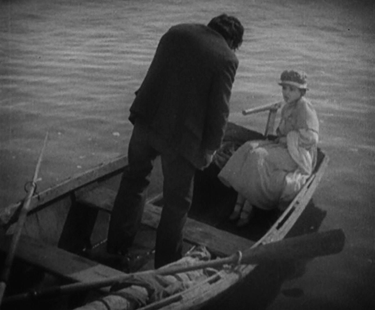 Sunrise - Friedrich Wilhelm Murnau - George O'Brien - Janet Gaynor - boat - lake