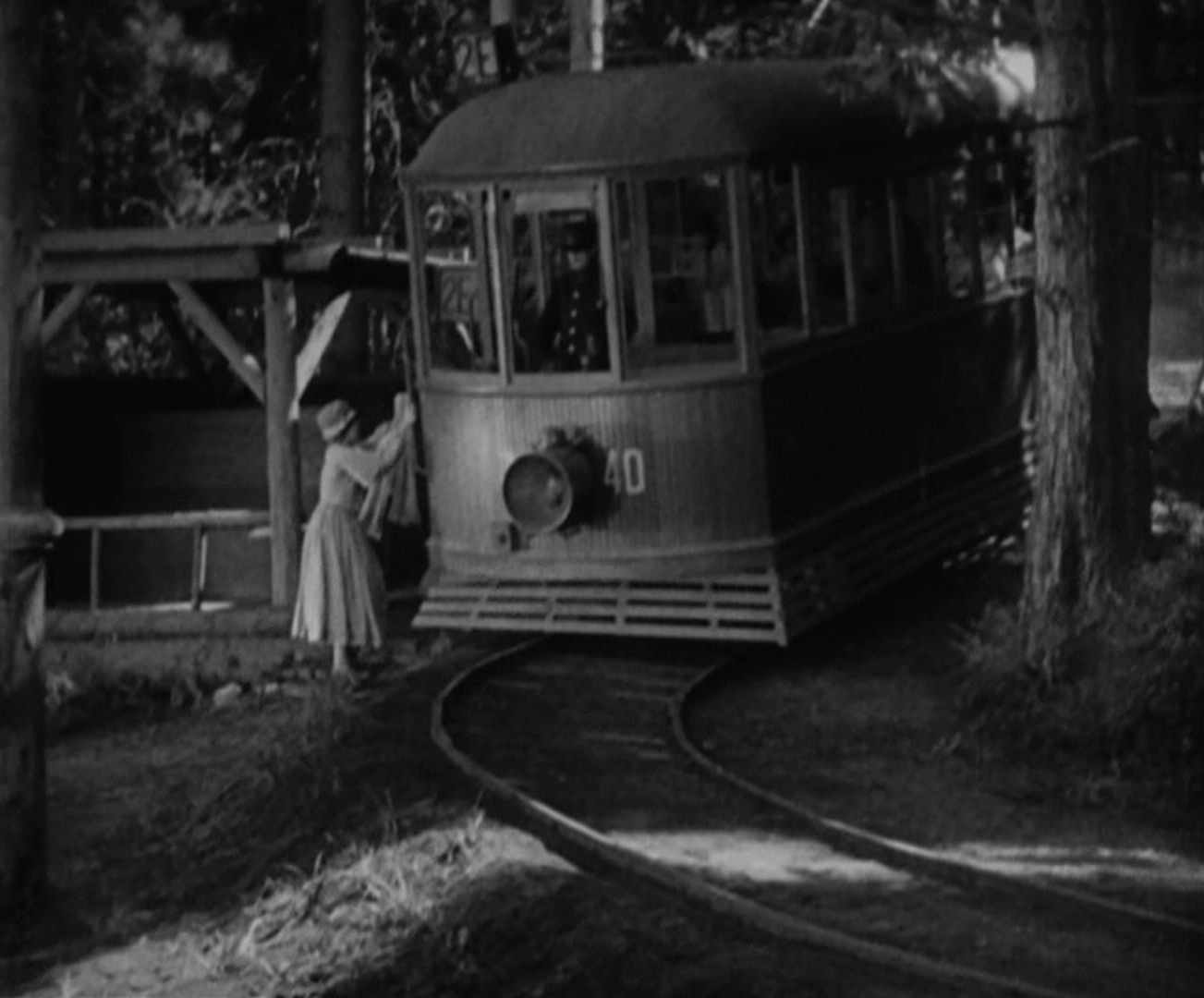 Sunrise - Friedrich Wilhelm Murnau - Janet Gaynor - wife - streetcar - tram - train - forest