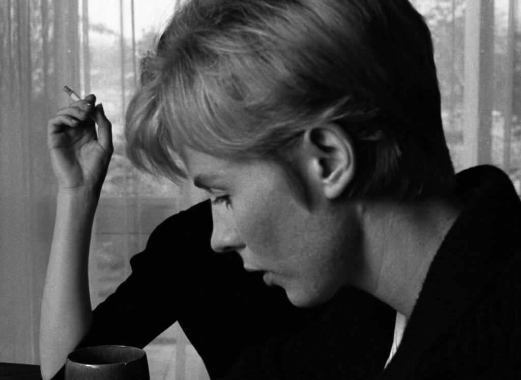 Persona - Ingmar Bergman - Liv Ullmann - Elisabet Vogler - Bibi Andersson - Alma - profile - cigarette