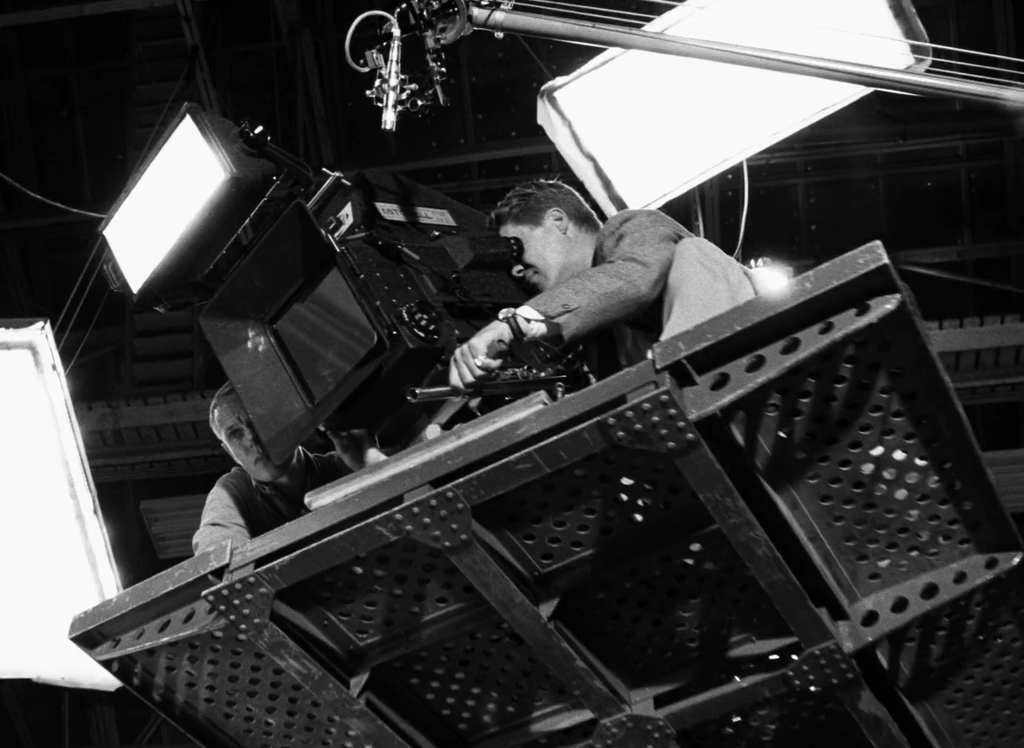Persona - Ingmar Bergman - ending - movie camera - crane - lights - soundstage - platform