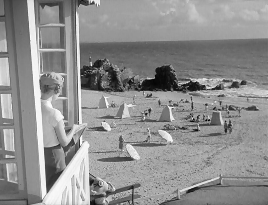 Monsieur Hulot's Holiday - Les vacances de Monsieur Hulot - Jacques Tati - beach - Martine