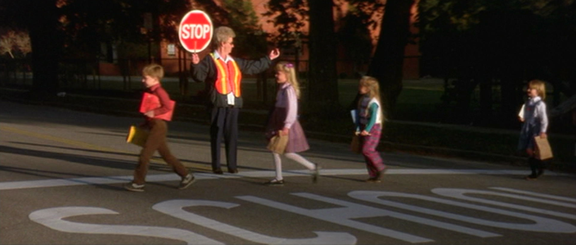 Blue Velvet - David Lynch - crossing guard - children - crosswalk