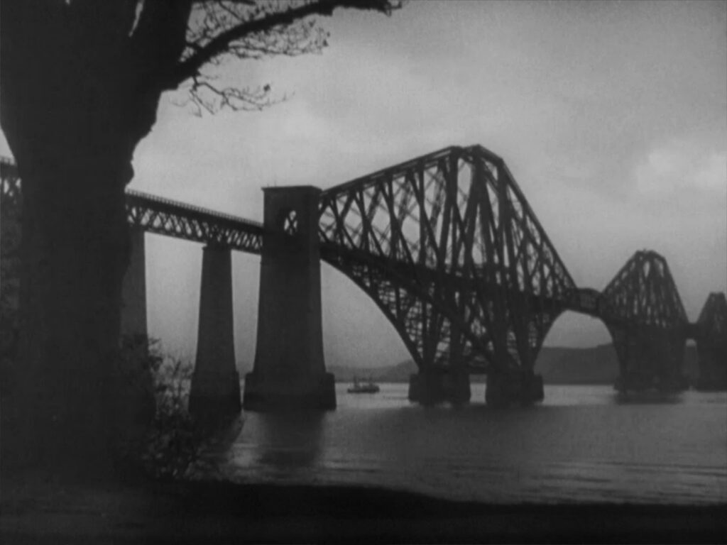 The 39 Steps - Alfred Hitchcock - Firth of Forth Bridge