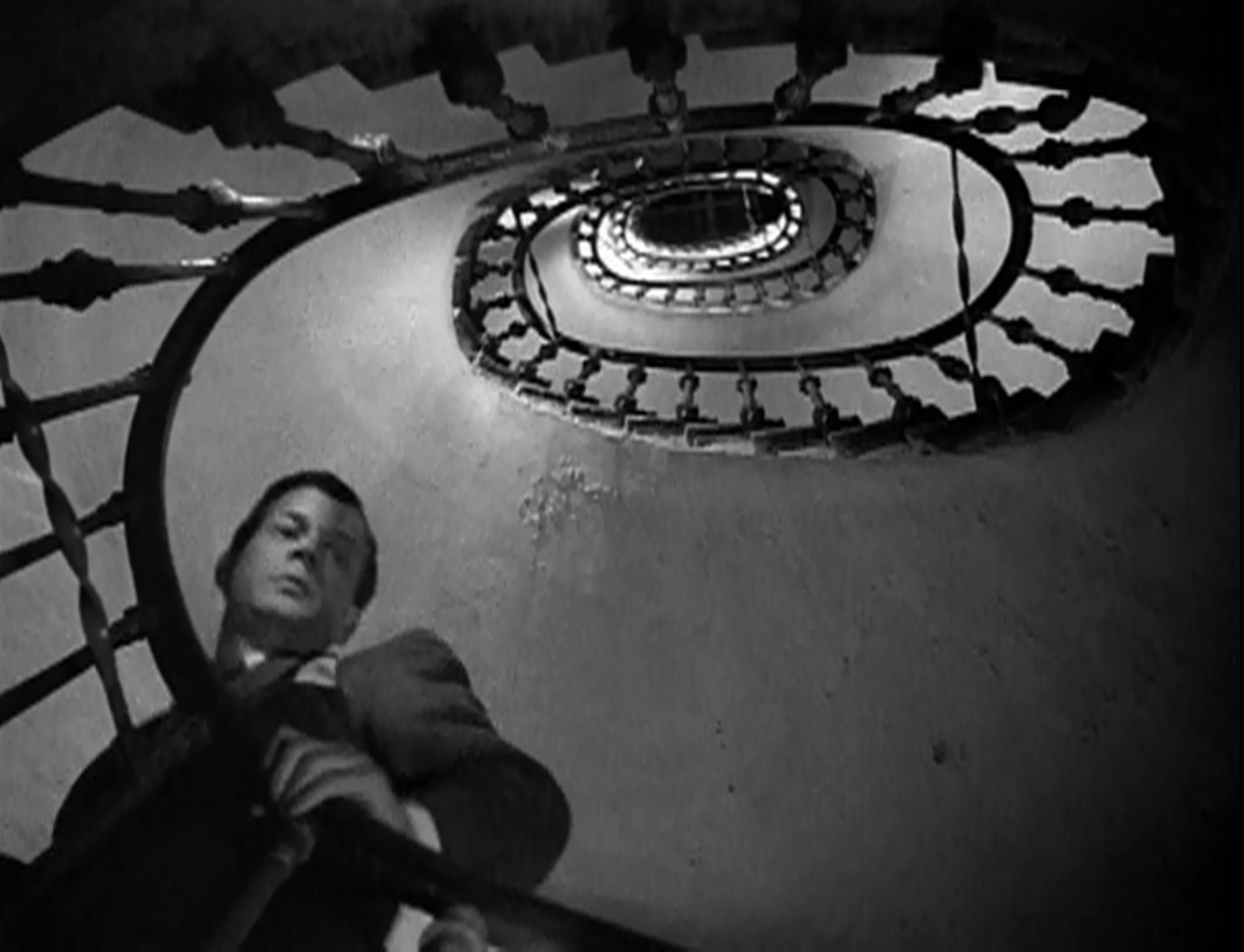 The Third Man - Carol Reed - Joseph Cotten - Holly Martins - stairway