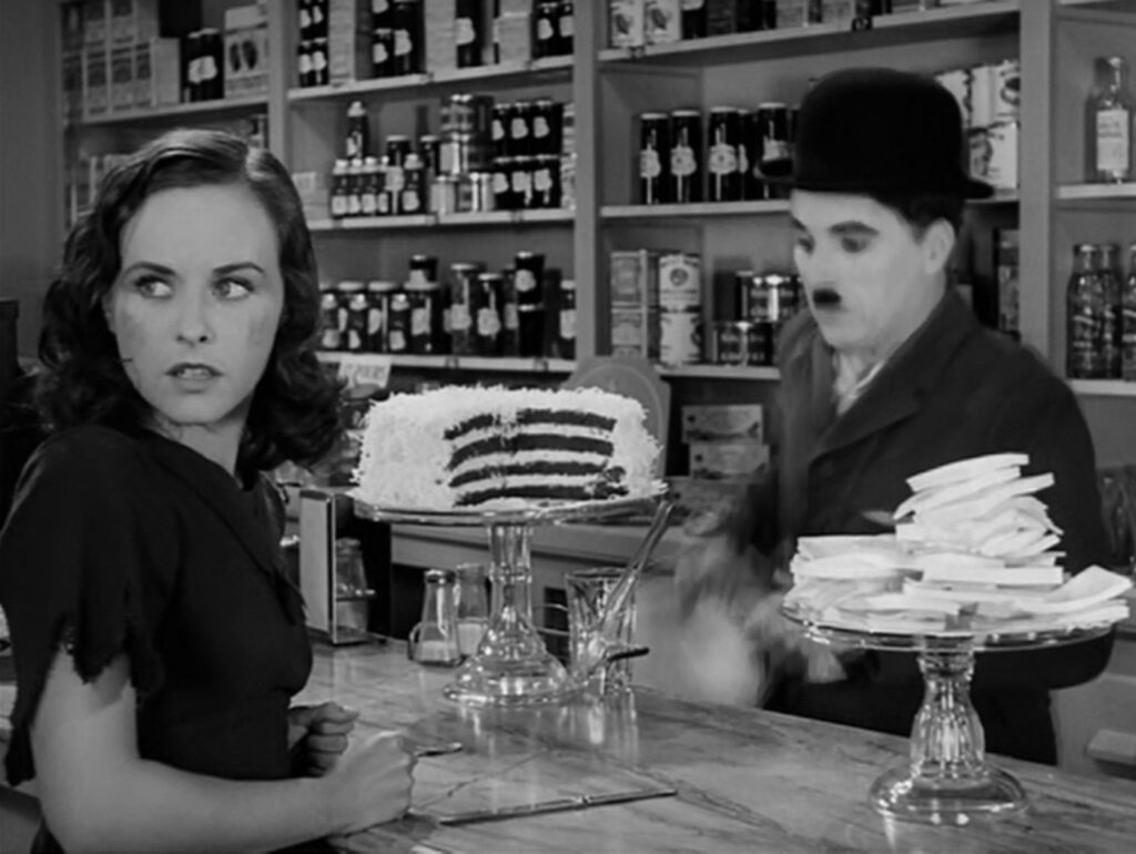 Modern Times - Charles Chaplin - Paulette Goddard - department store - cake