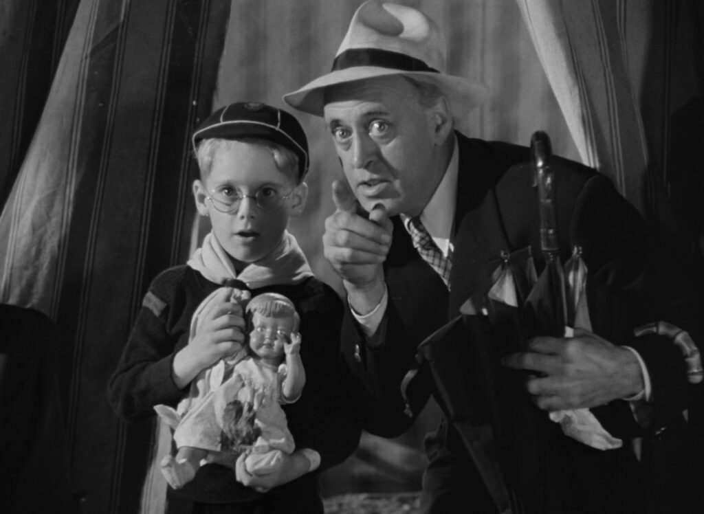 Stage Fright - Alfred Hitchcock - Alastair Sim - Commodore Gill - boy scout - doll - bloodstained dress