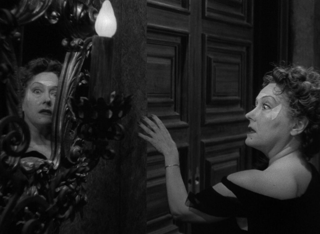 Sunset Boulevard - Billy Wilder - Gloria Swanson - Norma Desmond - mirror