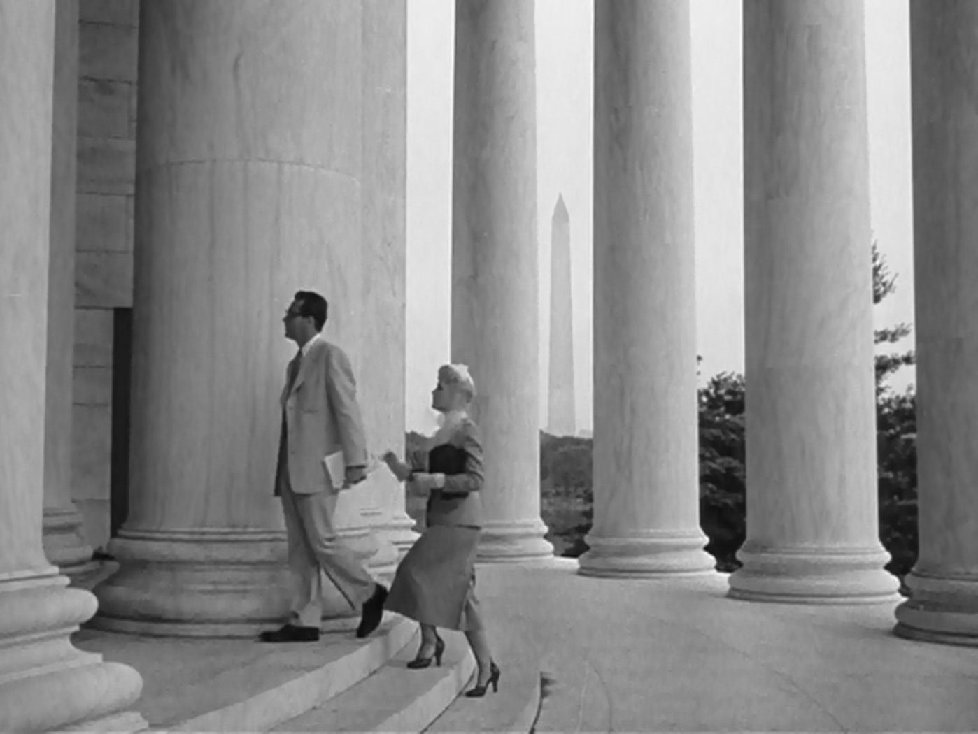 Born Yesterday - George Cukor - William Holden - Judy Holliday - Paul Verrall - Billie Dawn - Jefferson Memorial - Washington Monument